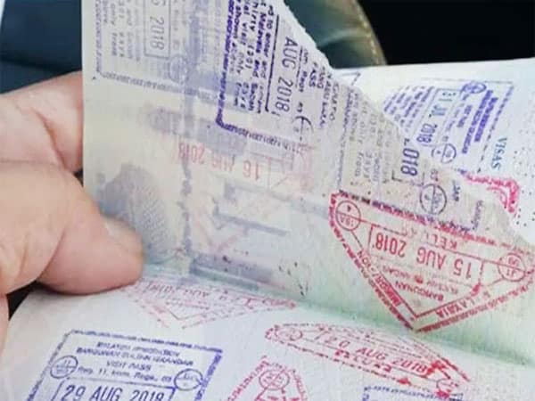 Thủ tục đổi hộ chiếu cho trẻ dưới 14 tuổi