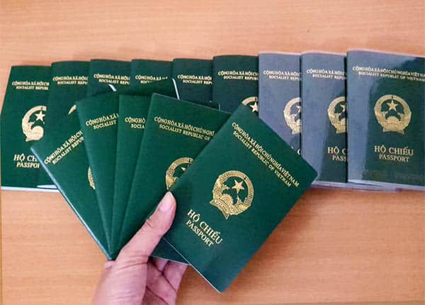 Bạn nên đi làm hộ chiếu vào thứ mấy trong tuần?
