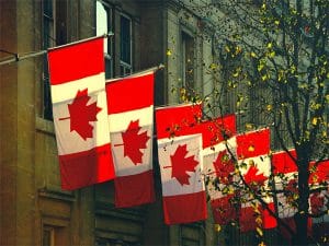 Xin visa đi Canada thăm người thân cần những hồ sơ giấy tờ gì?