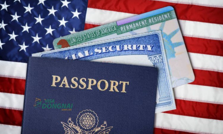 Sự khác biệt về quốc tịch Mỹ và thẻ xanh